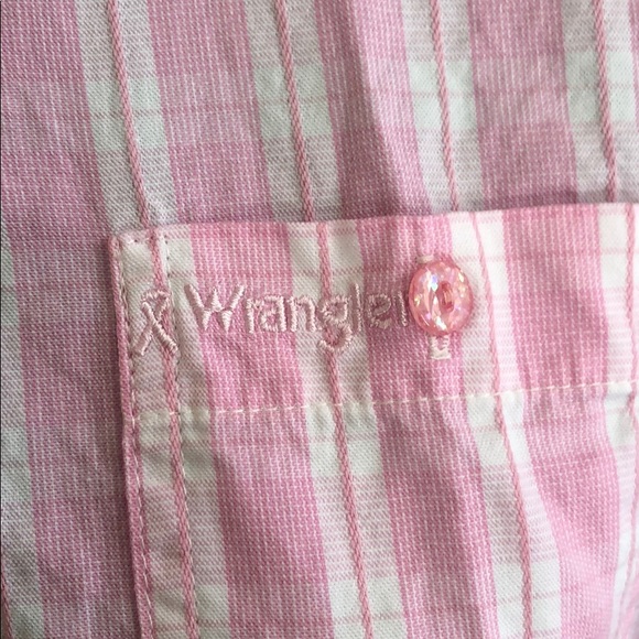 Wrangler button-up - Picture 2 of 6